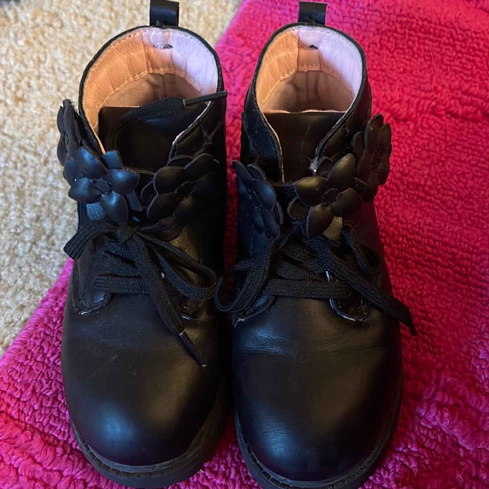 Carter’s size 11M